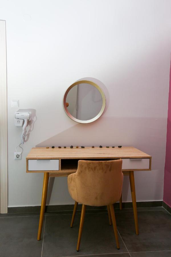 Stella Boutigue Rooms Nea Peramos  Exterior photo
