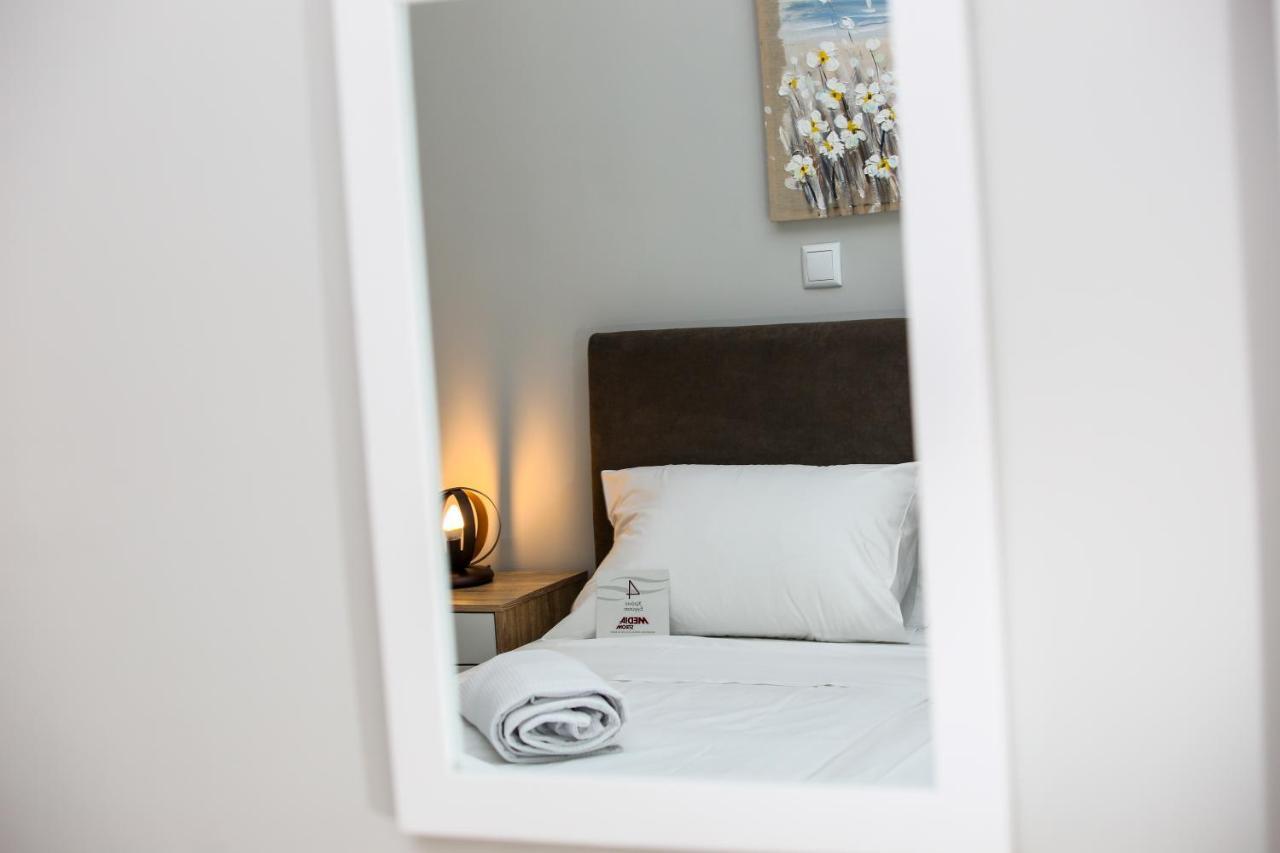 Stella Boutigue Rooms Nea Peramos  Exterior photo