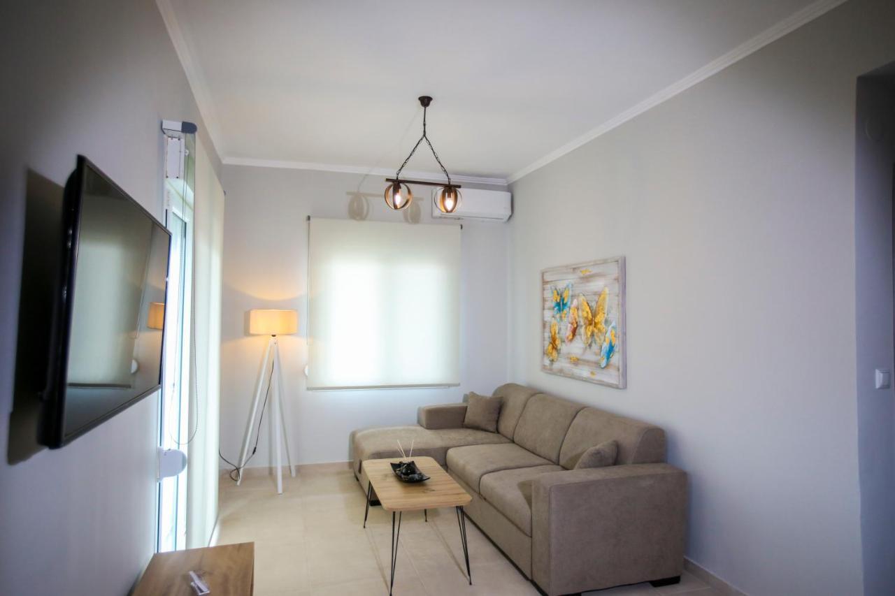 Stella Boutigue Rooms Nea Peramos  Exterior photo